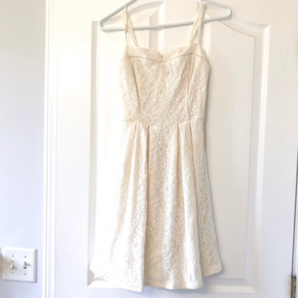 Lace White Dress (Size Small) - Picture 7 of 12